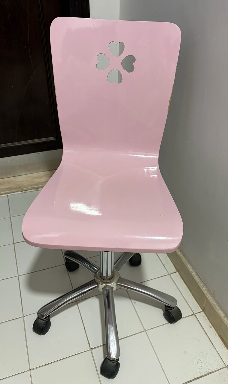 Al Rabwah, Furniture, SAR 1,  Free - - Study Desk + Book Shelves + Chair - - Free
