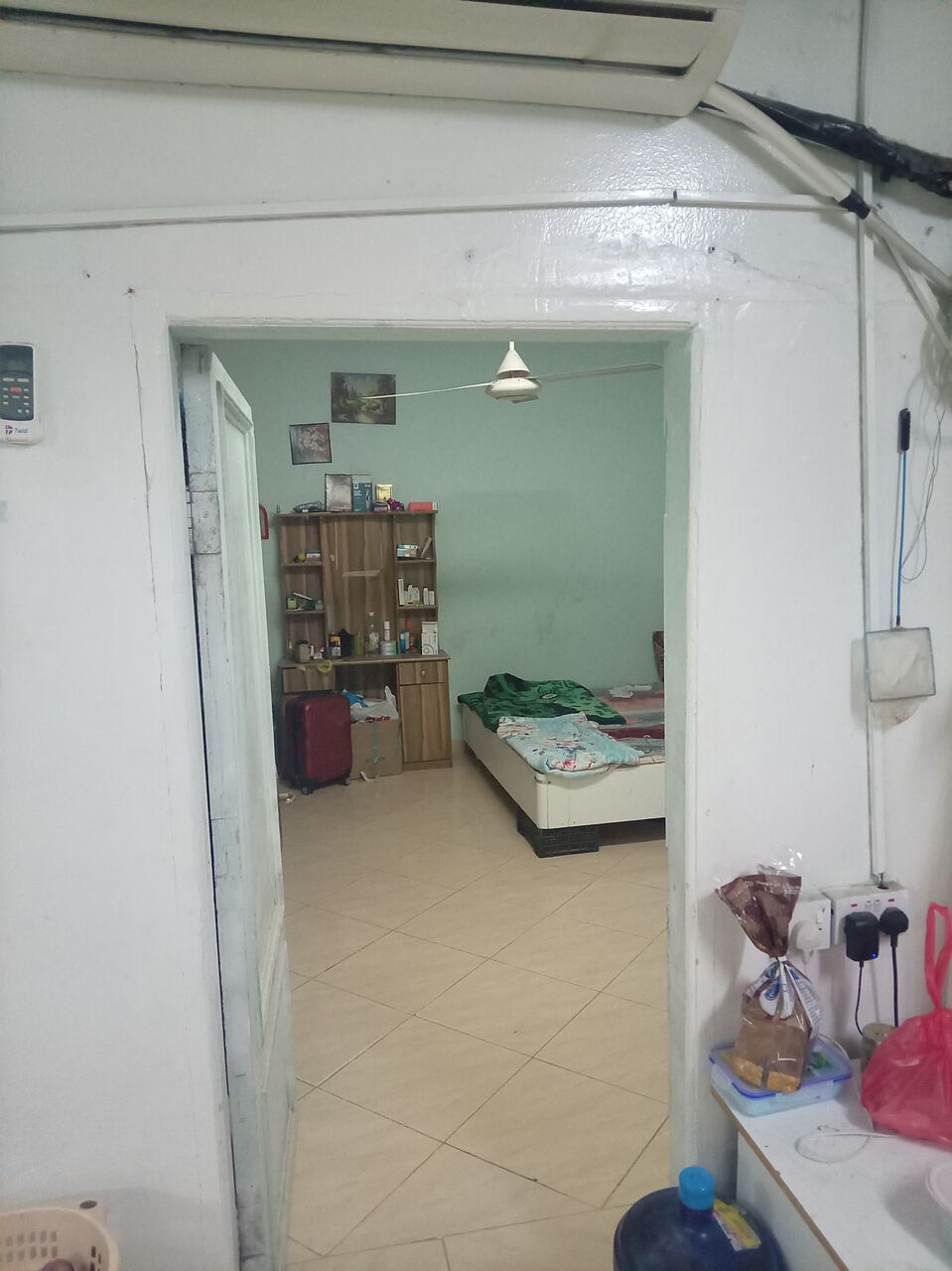 Makkah, Bedspace For Rent, SAR 500/month,  Bedspace Available For A Person(Pakistani Preferably) Flat Available In Al Zahir Makkah
