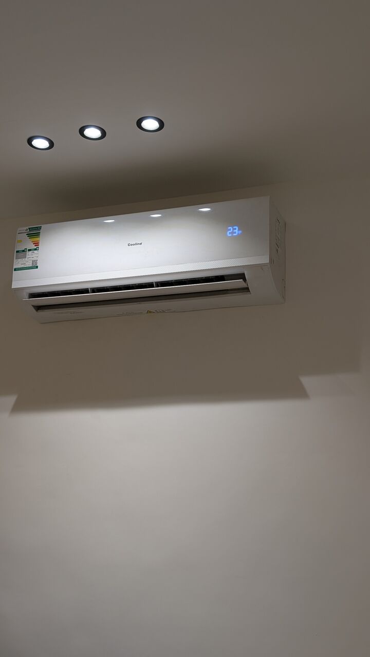 Riyadh, Air Conditioners, SAR 1200,  Barely Used Split AC Cooline 18100 BTU With Wifi Functionality