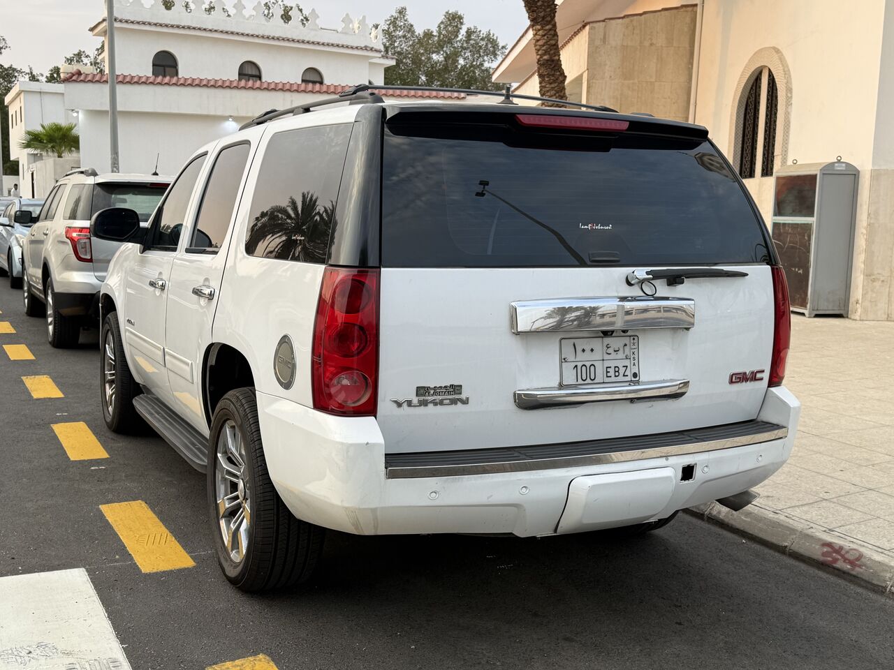 Jeddah, Vehicles, Cars & Trucks , SAR 46,  Gmc Yukon,  2013,  Automatic,  206431 KM,   Excellent Condition 4x4 Unique Number Plate Just Take And Drive And Work Nee