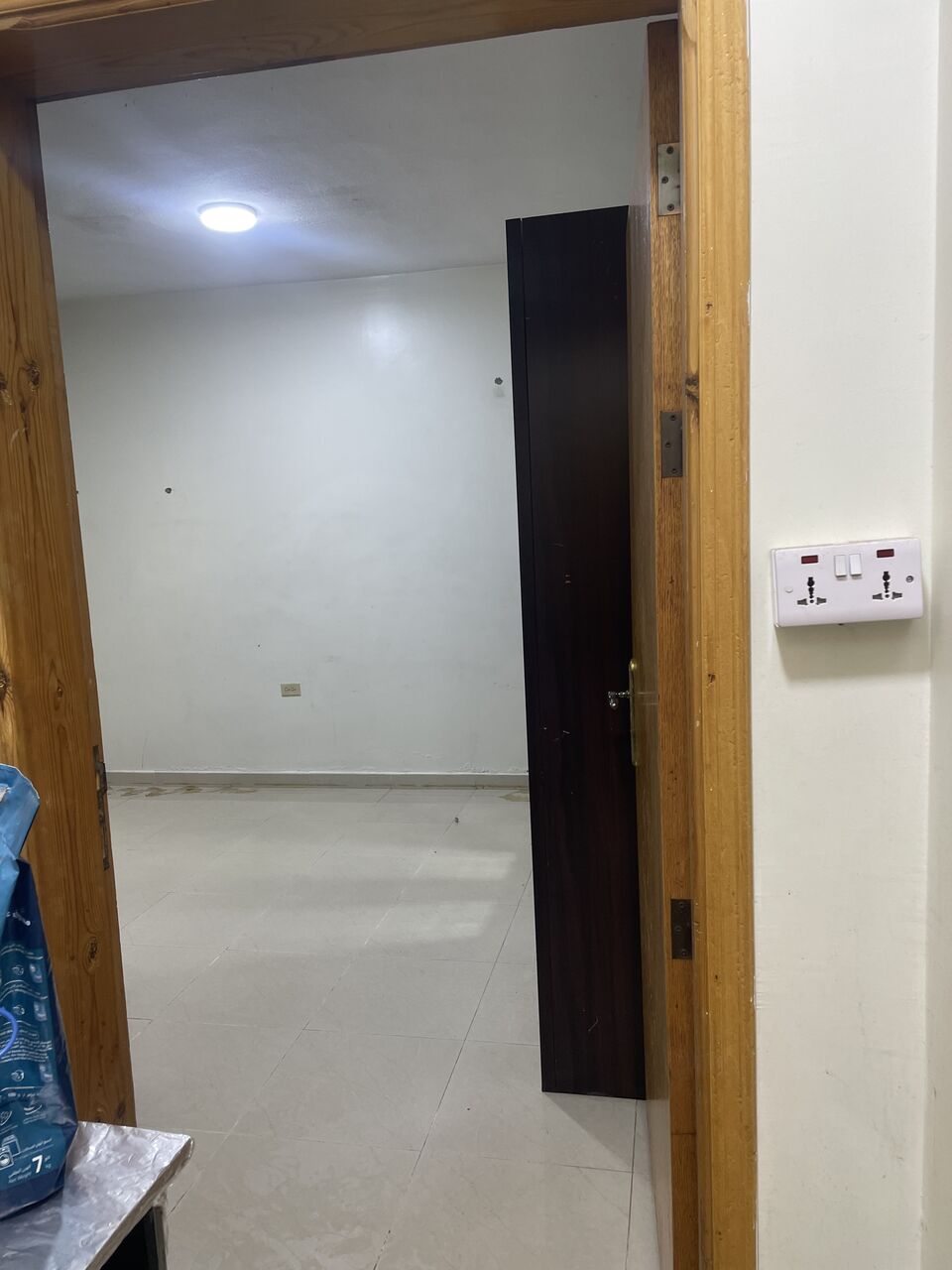 Al Jubail Al Balad, Apartments, Flats, Houses & Villas, SAR 800/month,  Prince Mahhsoor Street (Spice Restaurant) 800/= No Kitchen