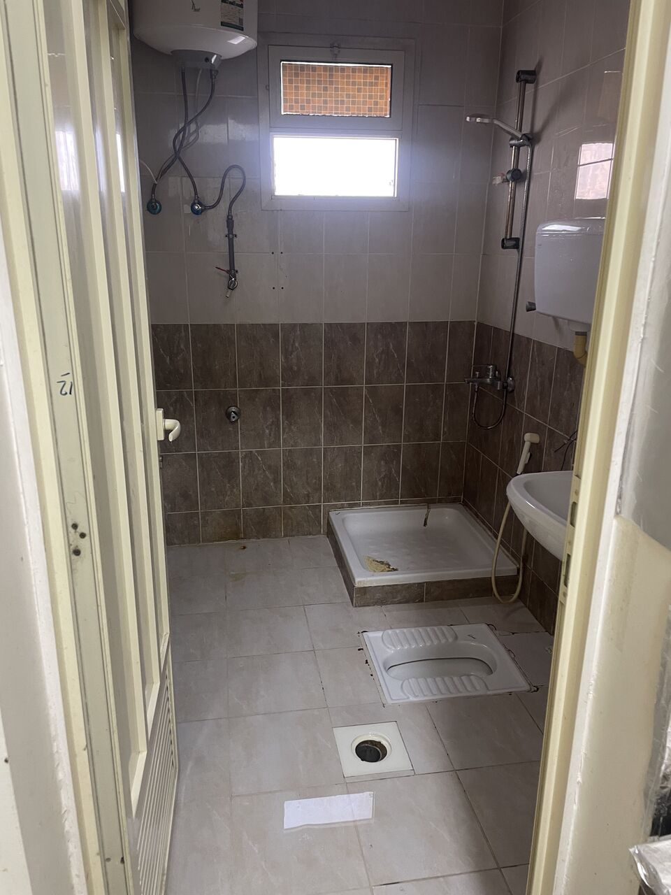 Al Jubail Al Balad, Apartments, Flats, Houses & Villas, SAR 800/month,  Prince Mahhsoor Street (Spice Restaurant) 800/= No Kitchen