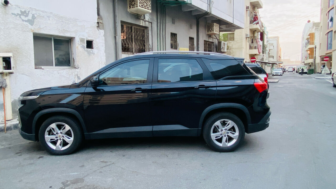 Manama, Vehicles, Cars & Trucks , BHD 3200,  Chevrolet Captiva,  2021,  Automatic,  95000 KM,   , Mid-option, 7-seater,