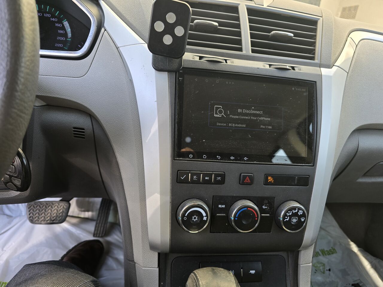Al Murabba, Vehicles, Cars & Trucks , SAR 22000,  Chevrolet Traverse LT,  2012,  Automatic,  265 KM,   - Pearl White Color (7 Seater) For Sale