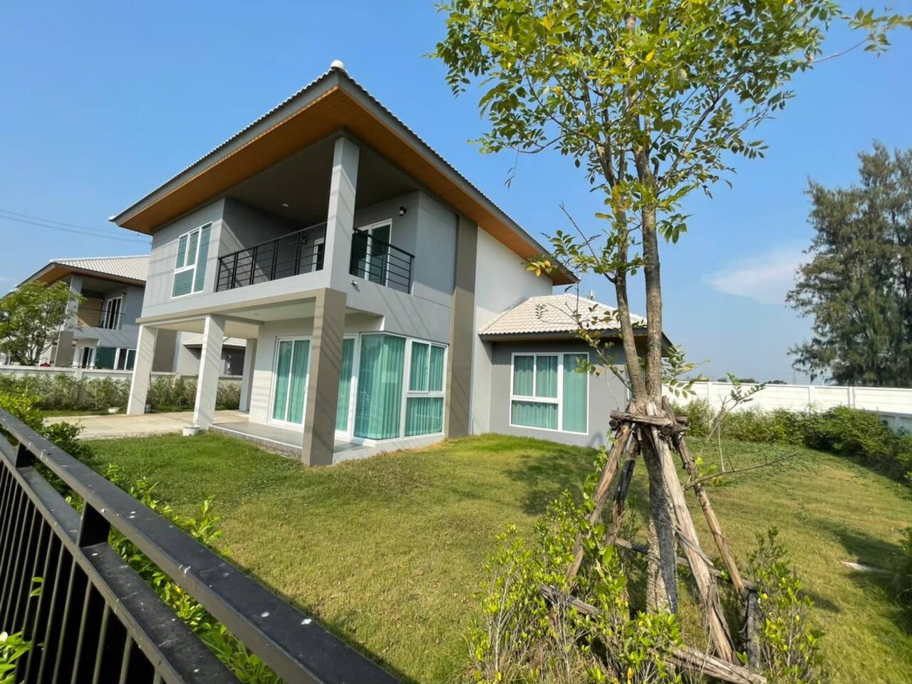 Bangkok, Real Estate For Sale, THB 7700000,  5 BR,  108 Sq. Feet,  Cx Single House For Sale, The Extenso Village, Liap Waree, Nong Chok Tel.099-998-3897