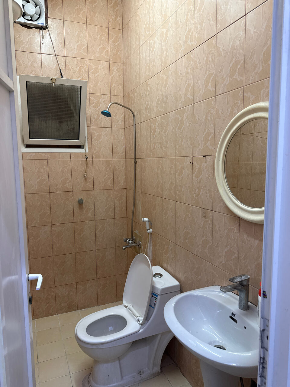 Al Khobar Al Shamalia, Roommates, SAR 1000/month,  One Single Seperate Room With A Attached Washroom No Kitchen
