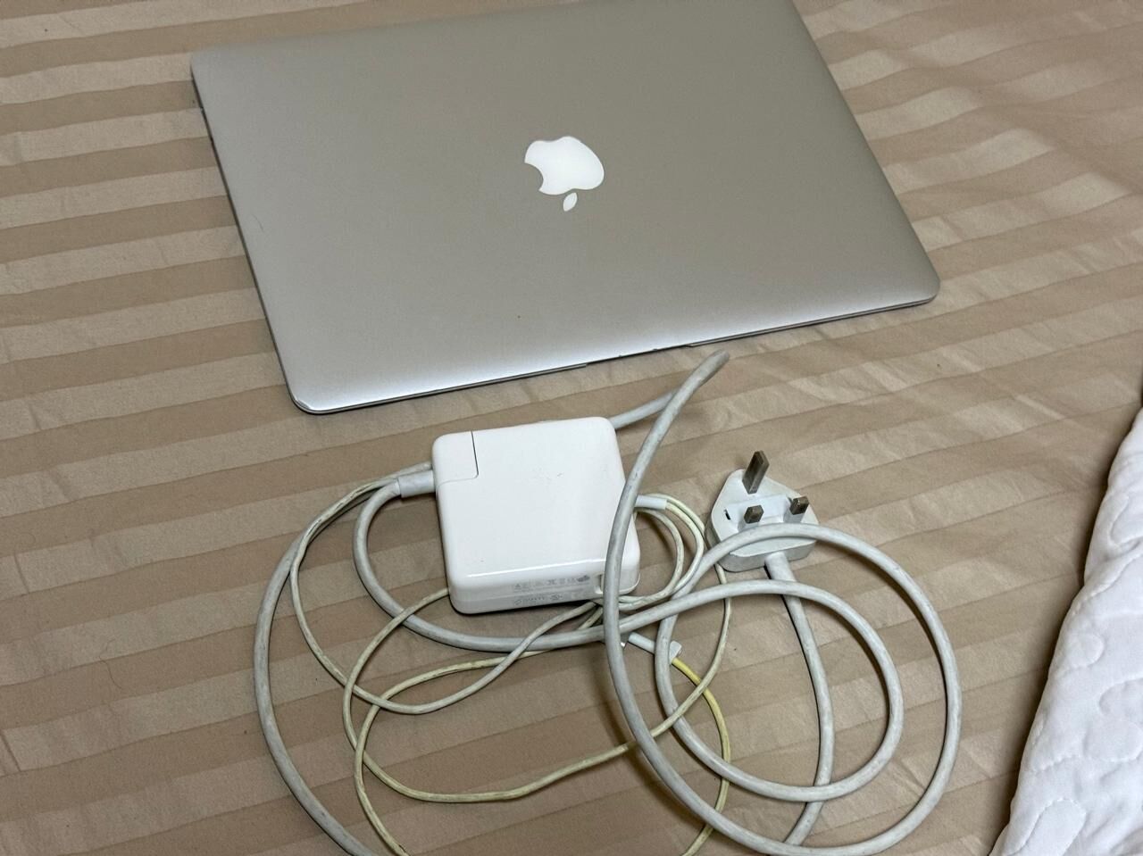 Riyadh, Computers, SAR 675,  MacBook Air 13 - Reliable Battery And Original Charger
