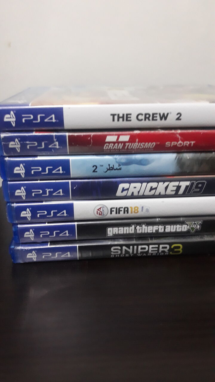 Riyadh, Electronics, SAR 1150,  PS4 Slim 1TB + 2 Controllers + 7 Games | Excellent Condition