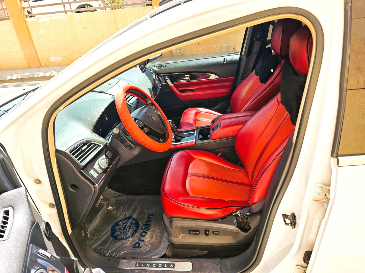 Riyadh, Vehicles, Cars & Trucks , SAR 31000,  Lincoln MKX,  2013,  Automatic,  410000 KM,   For Urgent Sale