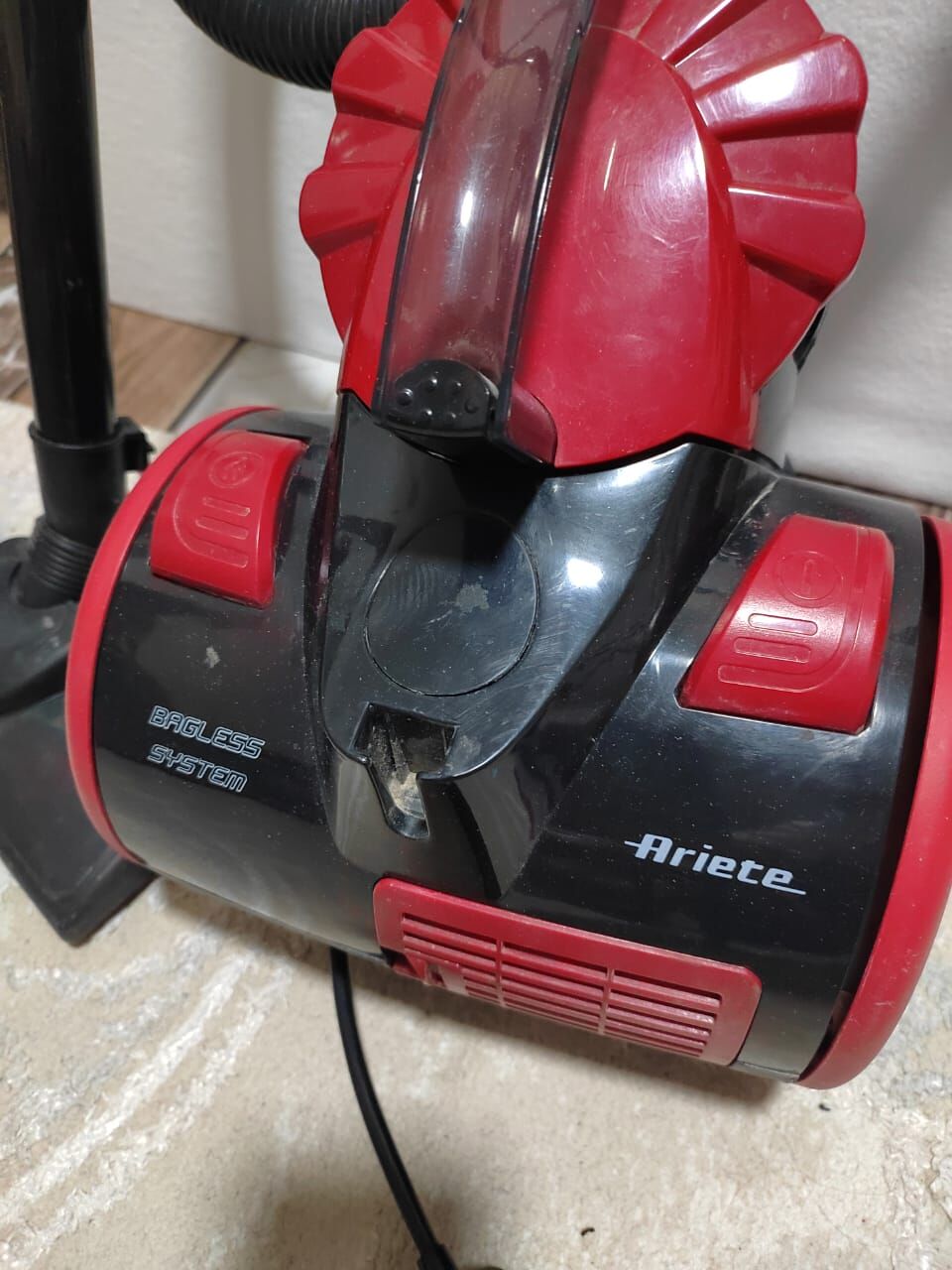 Umm Al Hamam, Electronics, SAR 180,  Ariete Easy Compact Bagless Vacuum Cleaner &ndash; Excellent Working Condition