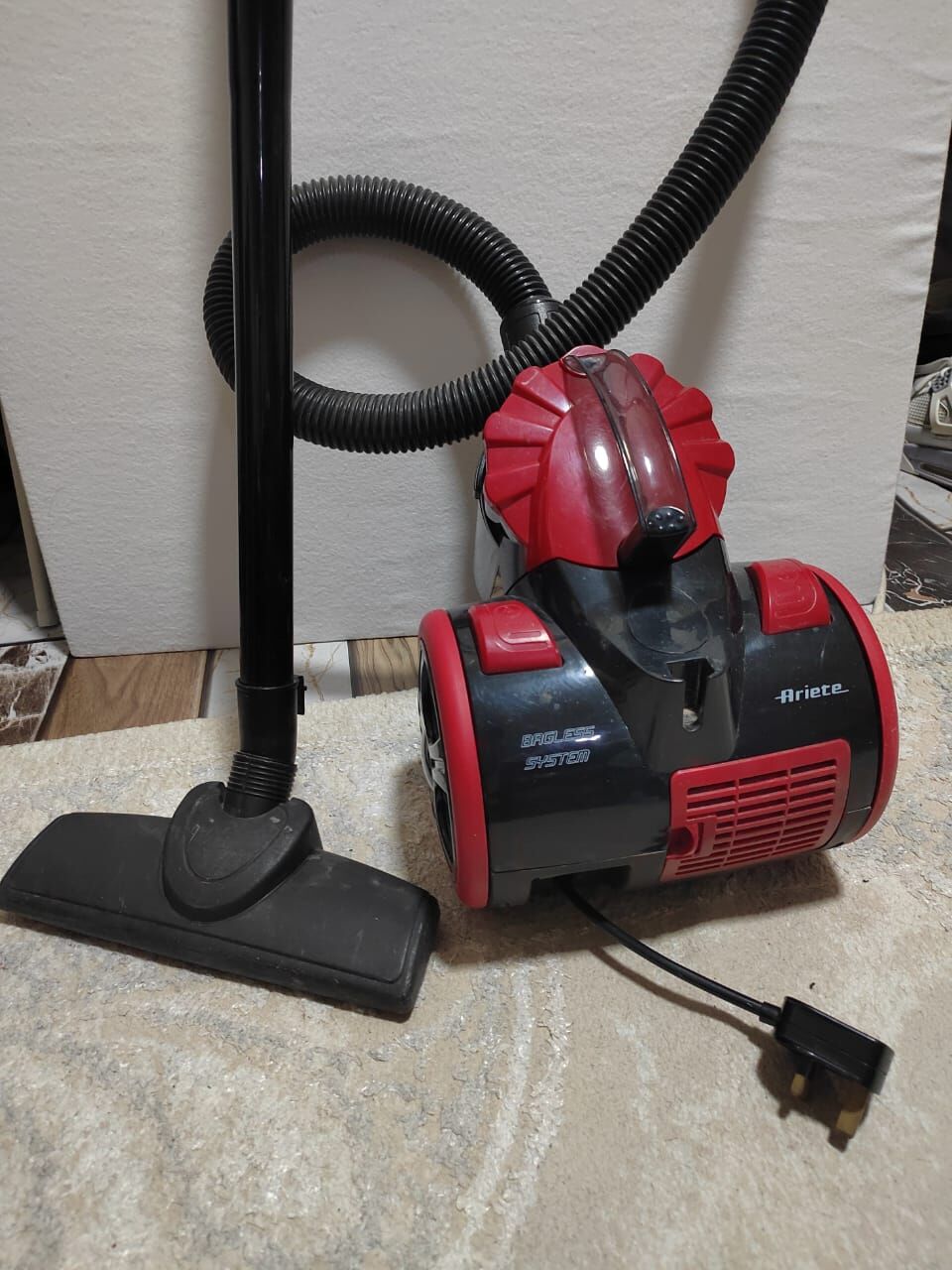 Umm Al Hamam, Electronics, SAR 180,  Ariete Easy Compact Bagless Vacuum Cleaner &ndash; Excellent Working Condition