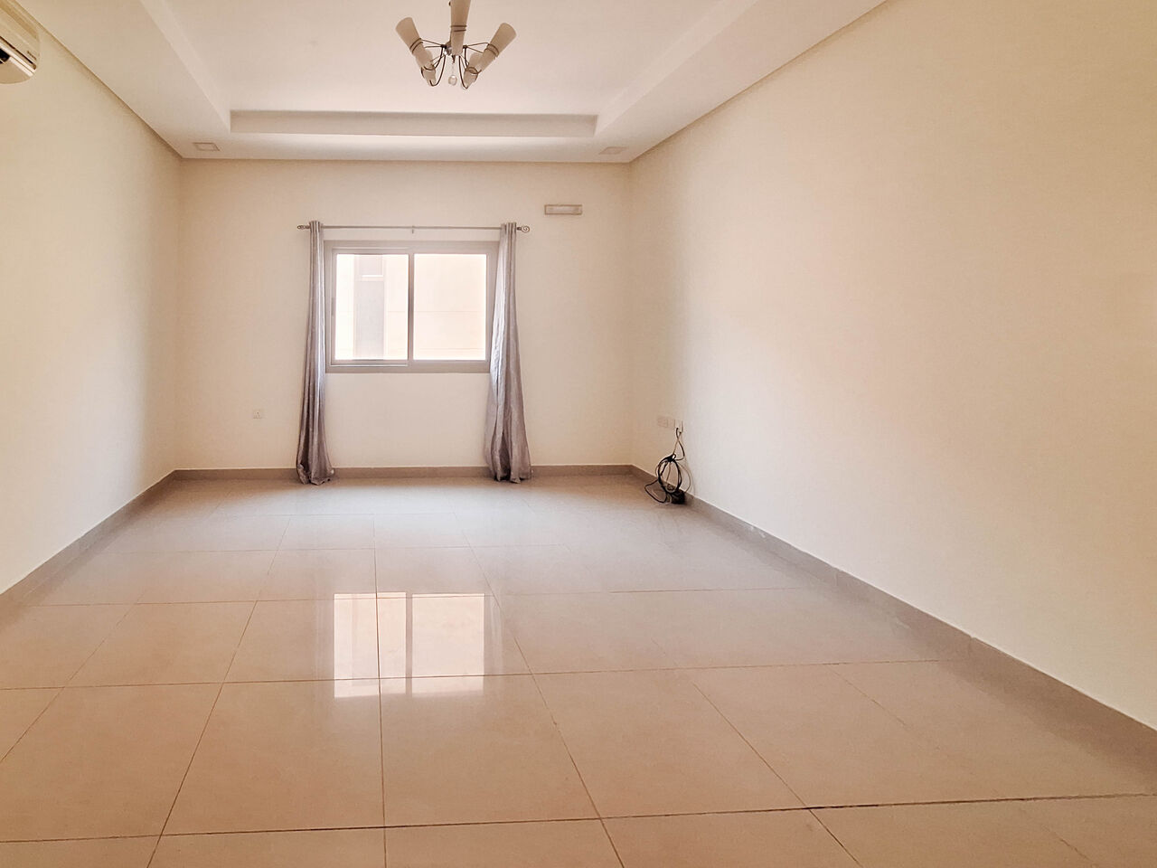 Saar, Apartments, Flats, Houses & Villas, BHD 250/month,  2 BR,  For Rent A Semi Furnished Apartment In Saar Area Near Alnakheel Center And Saar Mall.