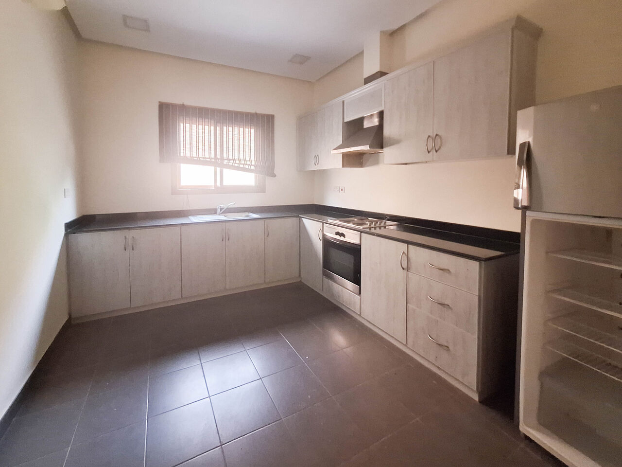 Saar, Apartments, Flats, Houses & Villas, BHD 250/month,  2 BR,  For Rent A Semi Furnished Apartment In Saar Area Near Alnakheel Center And Saar Mall.