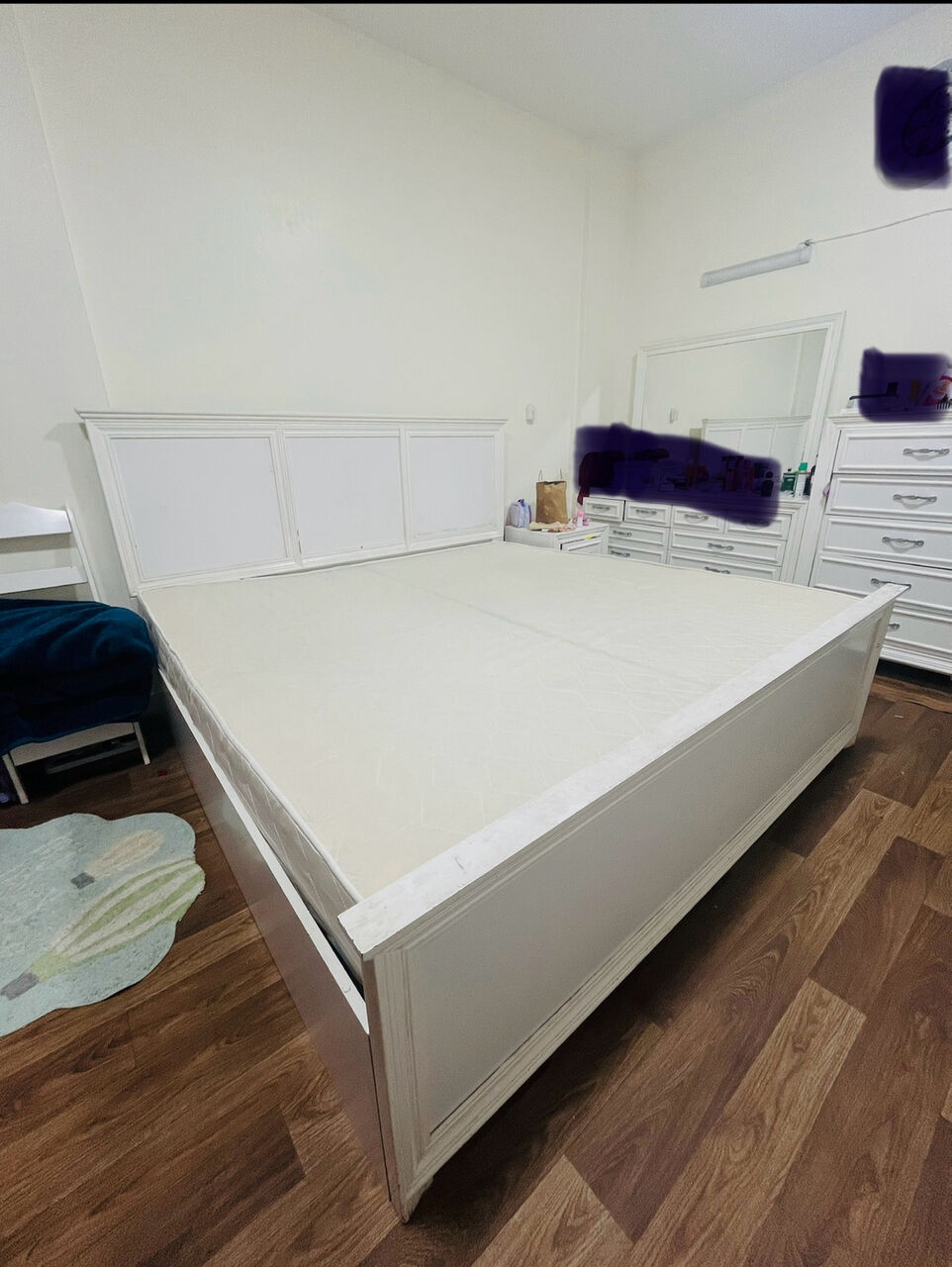 Riyadh, Furniture, SAR 1400,  Complete White Bed Set With Matress  In A Perfect Condition