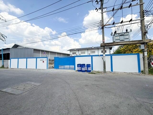 Bangkok, Villas, THB 44999,  301 Sq. Feet,  With Parking Space For 15 Cars, Behind The Corner Of Ekkachai 81-89, Size Almost 300 Sq