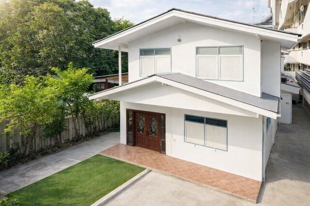 Bangkok, Villas, THB 29999,  52 Sq. Feet,  Home Office For Rent, 3 Bedrooms, 2 Bathrooms. Sukhumvit 62-68 BTS Udomsuk 700 M And