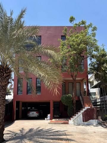 Bangkok, Villas, THB 120000,  1 Sq. Feet,  Building For Rent, 4 Floors, 840 Sq M, Near Sukhumvit 62 Expressway, Near BTS Bang Chak,