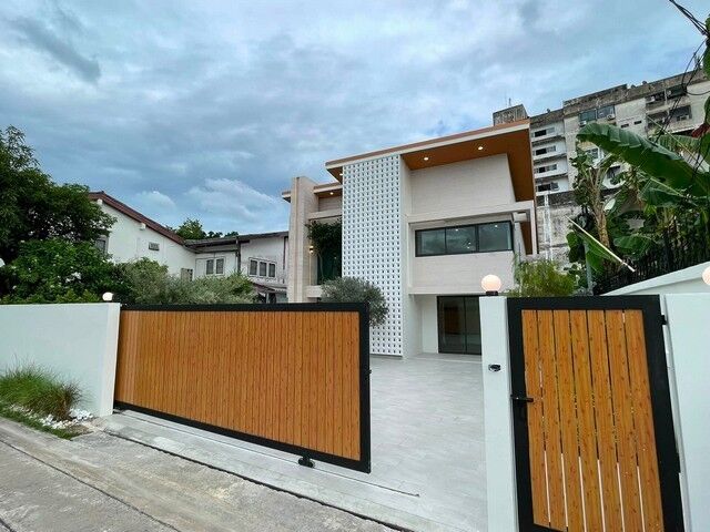 Bangkok, Real Estate For Sale, THB 18500000,  4 BR,  100 Sq. Feet,  2-storey Detached House For Sale, 100 Sq M., 4 Bedrooms, Newly Renovated, With Beautiful