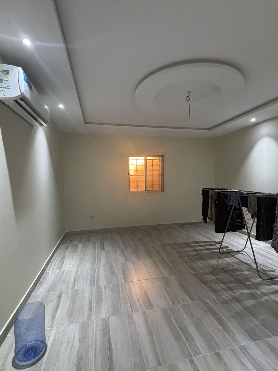 Jeddah, Rooms for Rent, SAR 1000/month,  400 Sq. Meter,  Spacious Room For Rent In Al Khomrah, Jeddah. Includes Water And Electricity Bill