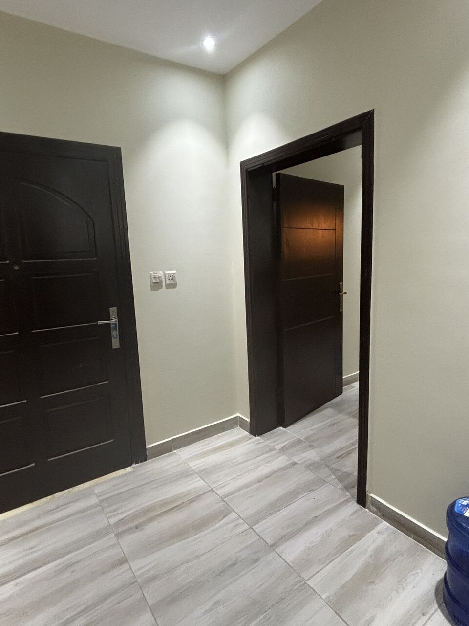 Jeddah, Rooms for Rent, SAR 1000/month,  400 Sq. Meter,  Spacious Room For Rent In Al Khomrah, Jeddah. Includes Water And Electricity Bill