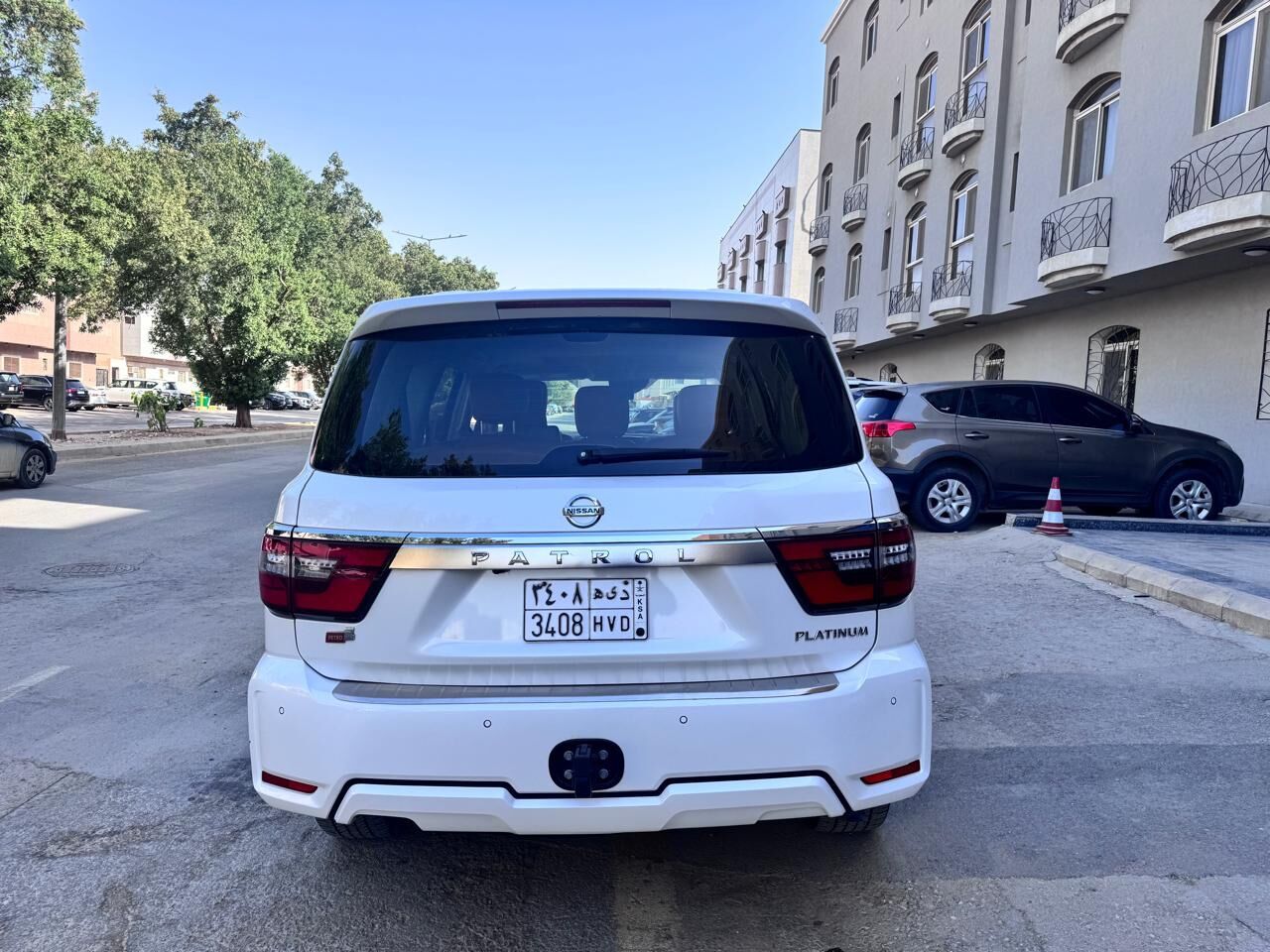 Riyadh, Vehicles, Cars & Trucks , SAR 180,  Nissan Patrol,  2021,  Automatic,  63000 KM,   Platinum V6 Full Option