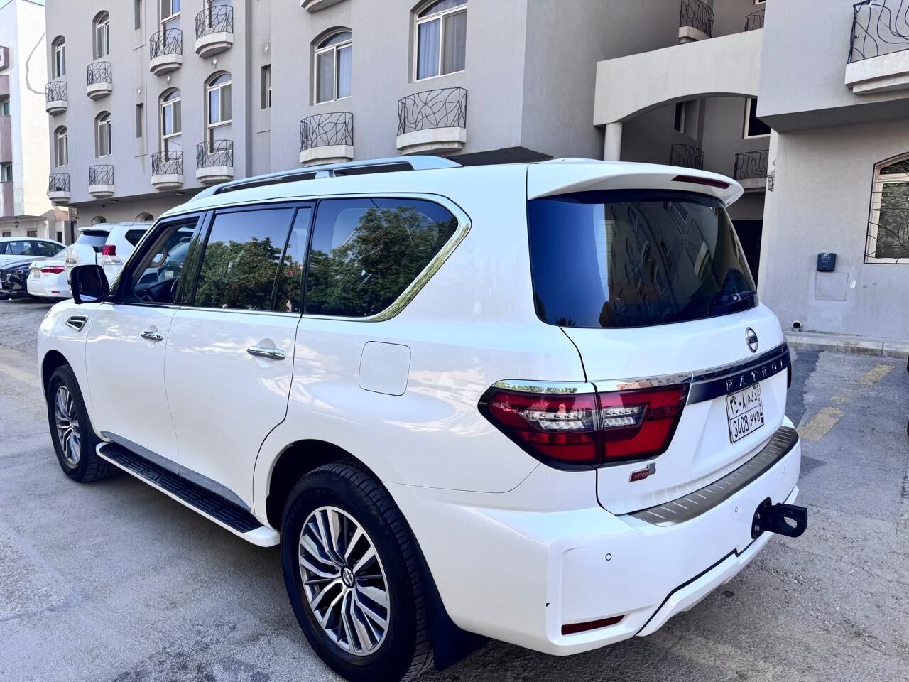 Riyadh, Vehicles, Cars & Trucks , SAR 180,  Nissan Patrol,  2021,  Automatic,  63000 KM,   Platinum V6 Full Option