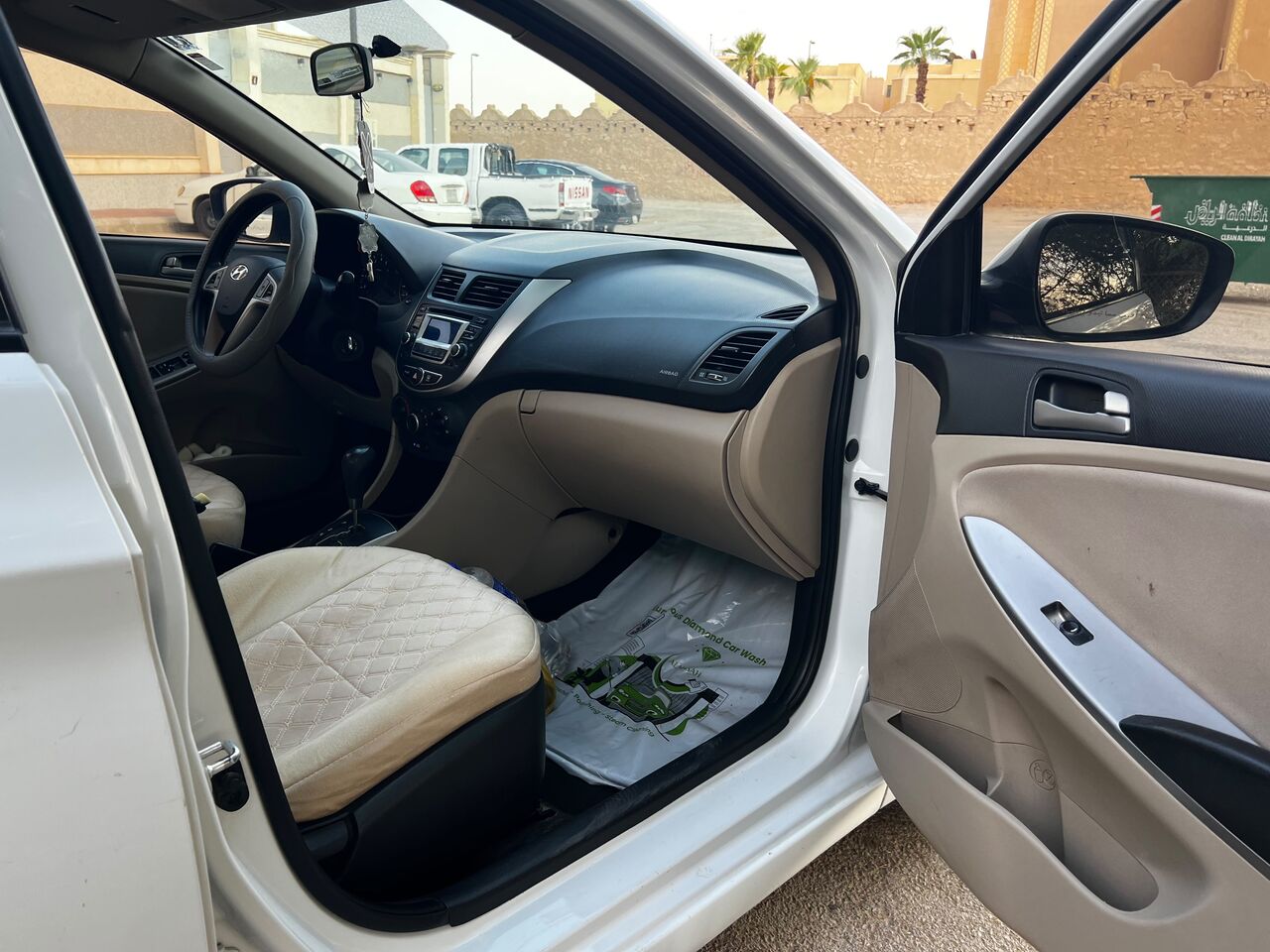 Riyadh, Vehicles, Cars & Trucks , SAR 1600,  Hyundai Accent,  2018,  Automatic,  150000 KM,  Well-maintained  Available For Monthly Rental.