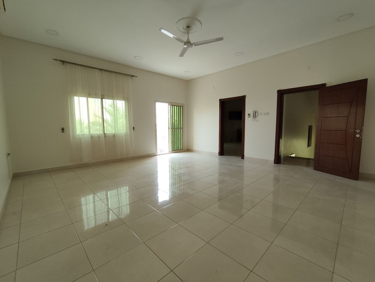 Saar, Apartments, Flats, Houses & Villas, BHD 250/year,  2 BR,  Saar:- Spacious 2Bhk Flat On Rent With Ewa..