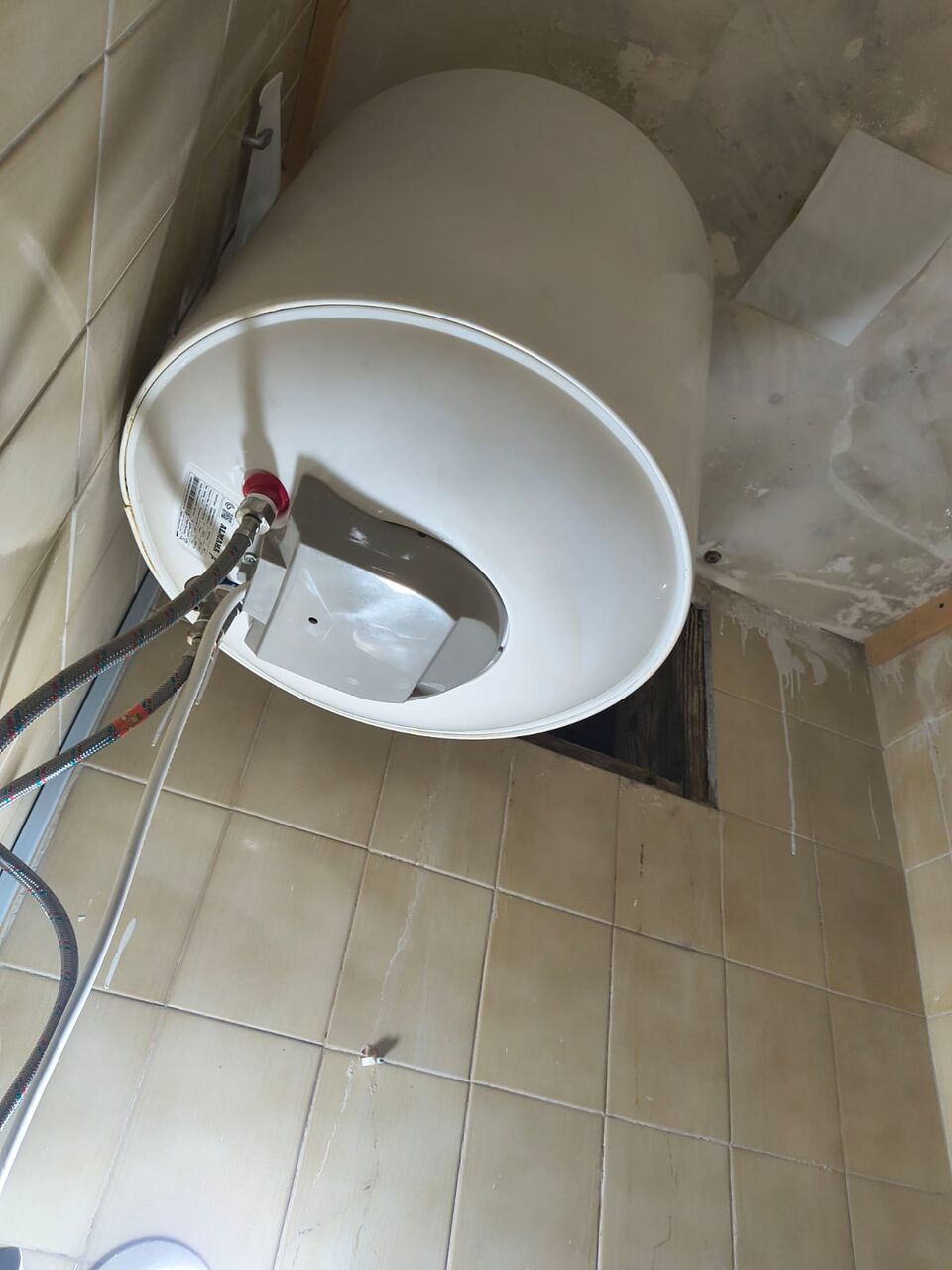Khobar, Household Items, SAR 25,  Small Water Heater.