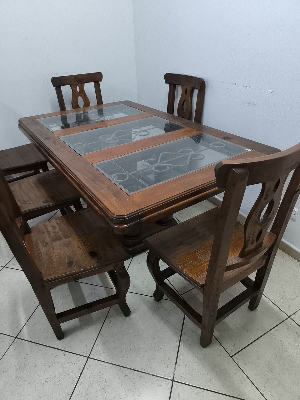 Dammam, Furniture, SAR 700,  Solid Wood Dining Table 6 Seater With Chairs