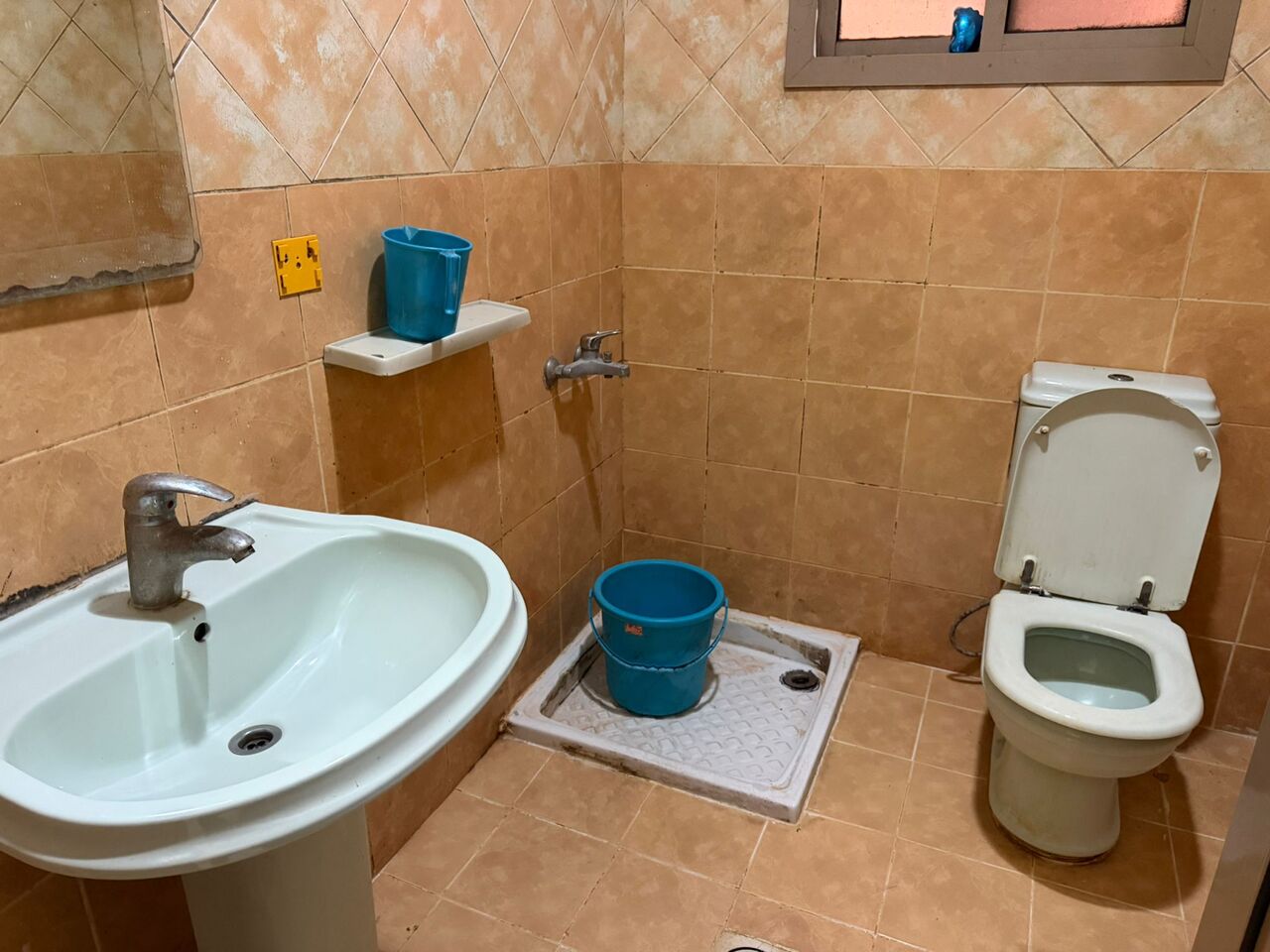 Salmaniya, Apartments, Flats, Houses & Villas, BHD 200/month,  1 BR,  1 BHK Furnished Apartment For Rent &ndash; Salmaniya 1 Bedroom,1 Bathroom,BHD 200 ,EWA Limit 30.