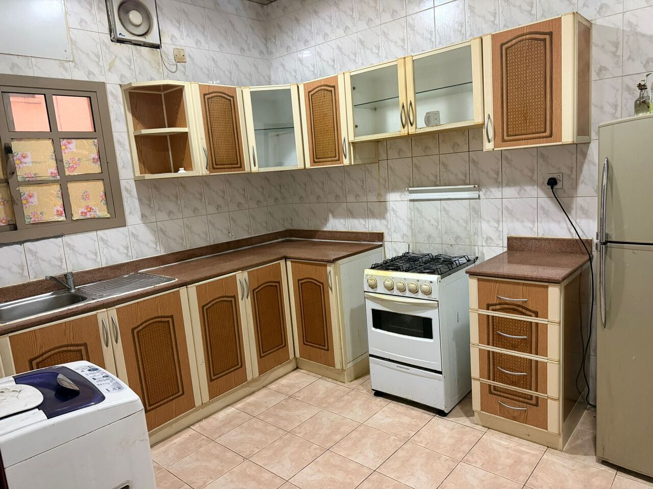 Salmaniya, Apartments, Flats, Houses & Villas, BHD 200/month,  1 BR,  1 BHK Furnished Apartment For Rent &ndash; Salmaniya 1 Bedroom,1 Bathroom,BHD 200 ,EWA Limit 30.