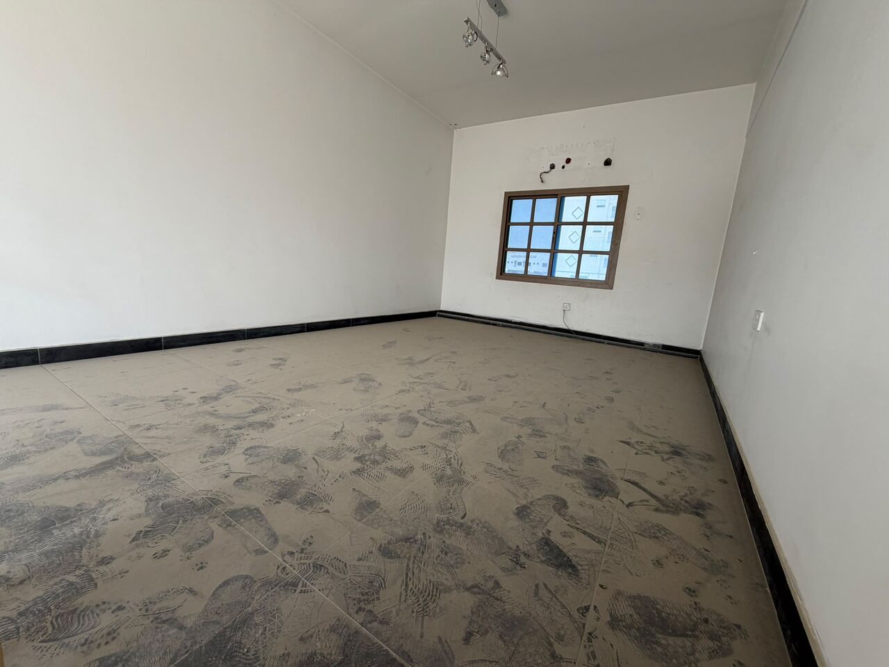 Salmabad, Shops, BHD 350,  85 Sq. Meter,  Shop For Rent In Salmabad | Main Road Location | Mezzanine Floor
