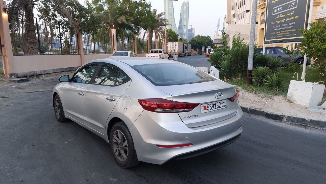 Manama, Vehicles, Cars & Trucks , BHD 2700,  Hyundai Elantra 2.0 L Full Automattic Very Good Condation,  2017,  Automatic,  190000 KM,