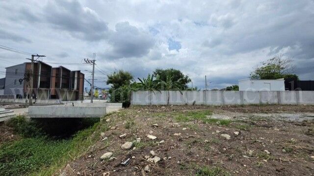 Bangkok, Real Estate For Sale, THB 26000000,  6 BR,  400 Sq. Feet,  Reduced Price Of Land 400 Square Wah, Already Filled, Good Location, Near MRT Bang Rak