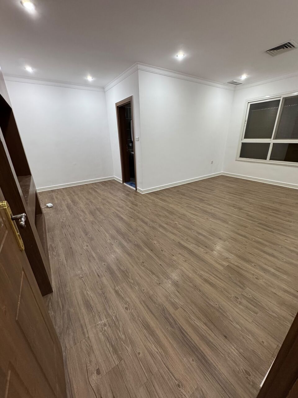 Kuwait City, Apartments, Flats, Houses & Villas, KWD 500/month,  3 BR,  Unfurnished Apartment For Rent In Zahraa, Spacious Layout.