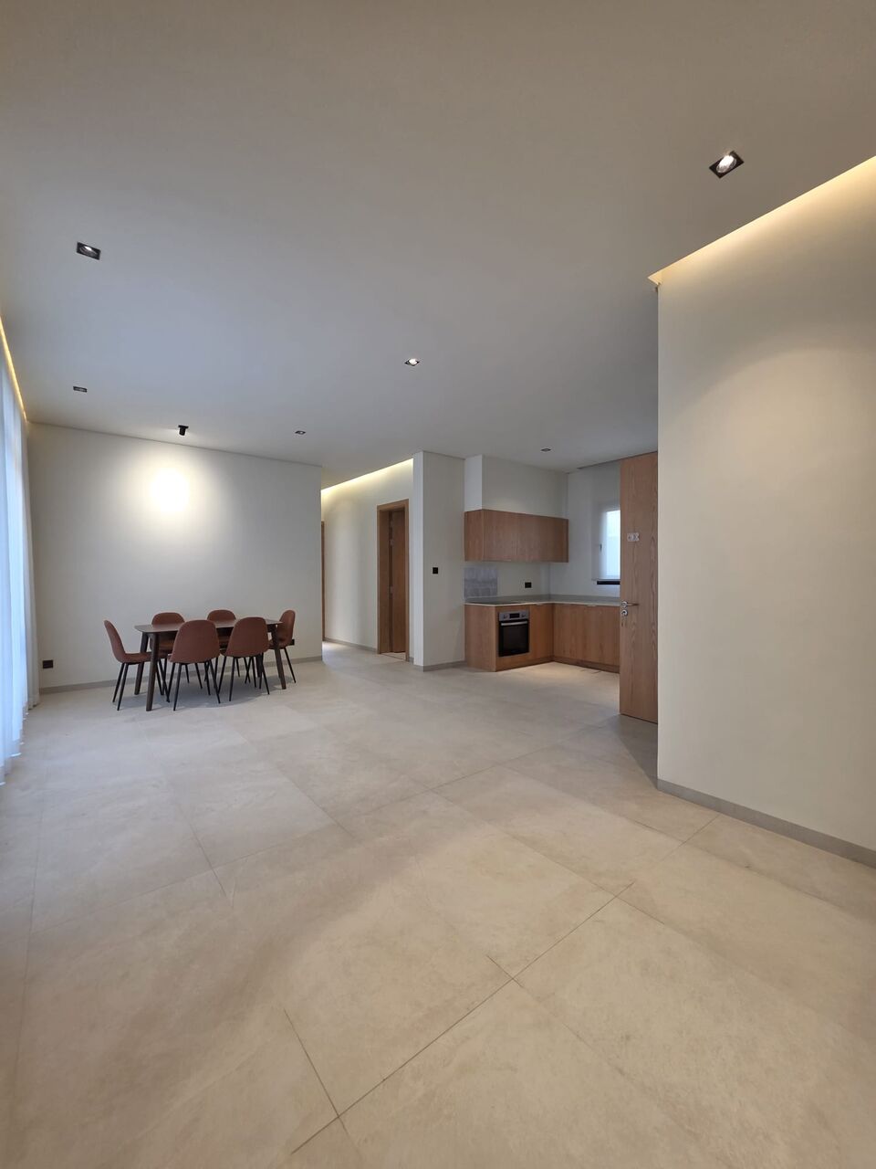 Kuwait City, Apartments, Flats, Houses & Villas, KWD 600/month,  2 BR,  For Rent To Families Only: Apartment In Jabriya