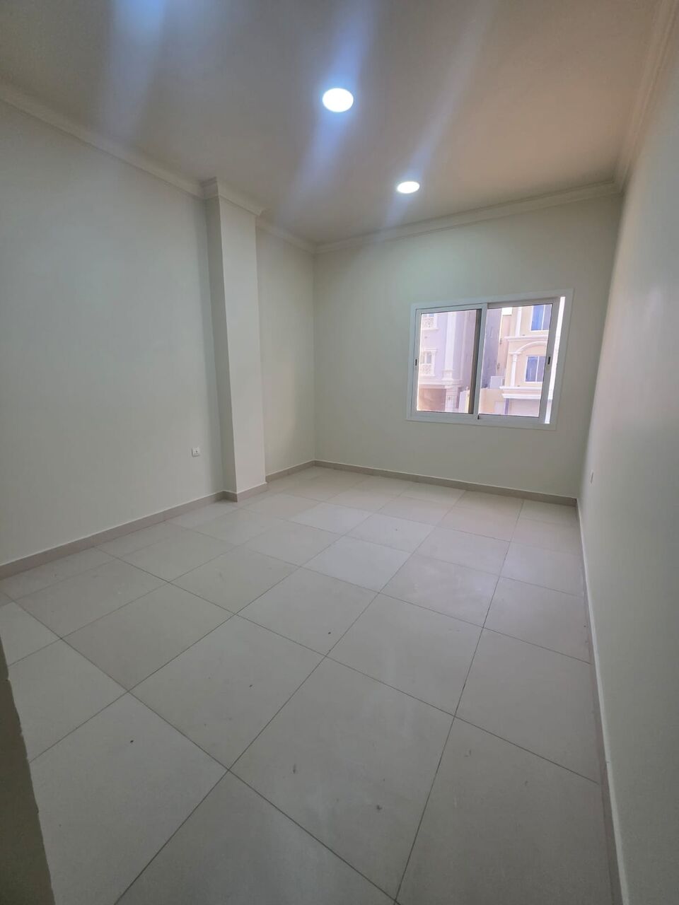 Khobar, Apartments, Flats, Houses & Villas, SAR 31000/year,  3 BR,  Consists Of:- 3 Bedrooms, A Living Room,3 Bathrooms, And A Kitchen, Fast  Floor,elevator ,