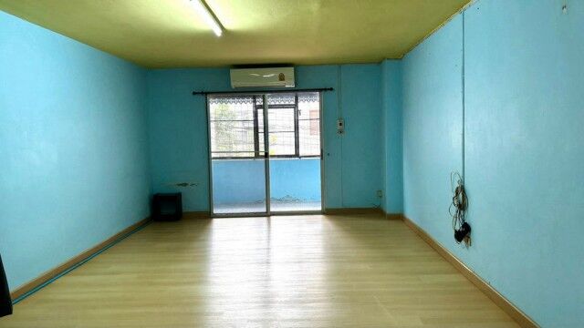 Bangkok, Real Estate For Sale, THB 890000,  1 BR,  36 Sq. Meter,  Condo Priced Under A Million, Urgent Sale 890,000 Baht, 36.25 Sq M. #Lanna Condo,