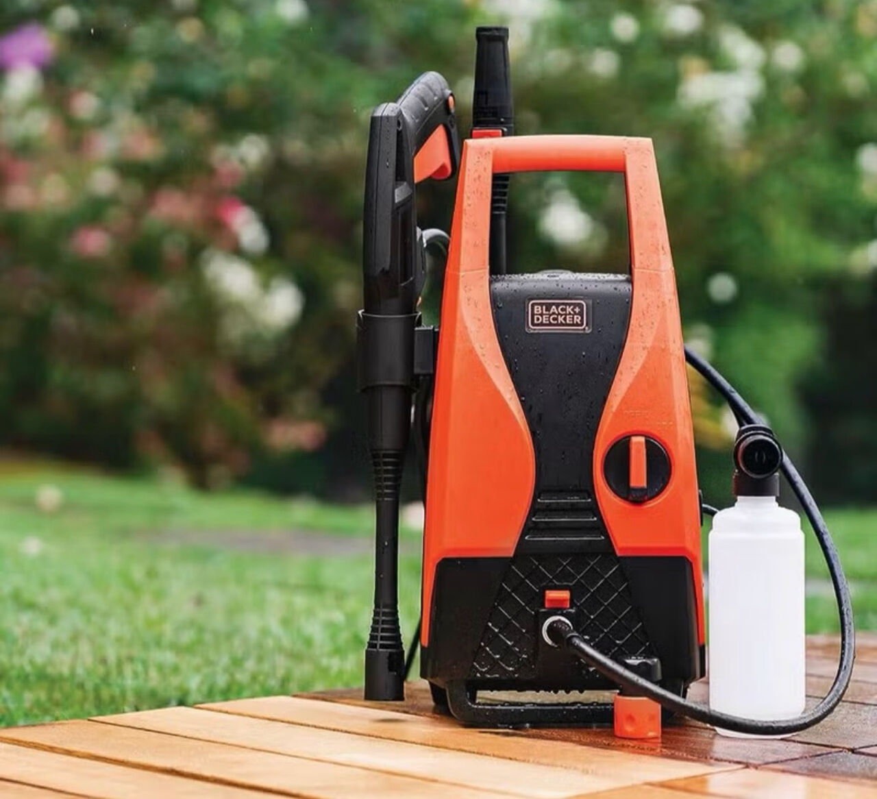 Umm Al Hamam, Appliances, SAR 200,  Black+Decker Pressure Washer 1400W 105 Bar - Full Set