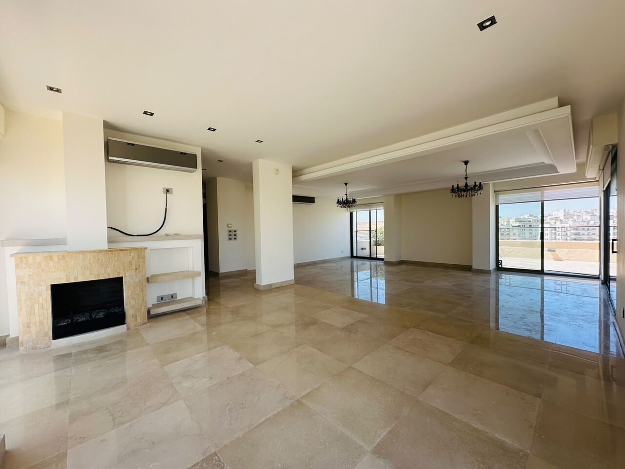 Abdoun, Apartments, Flats, Houses & Villas, JOD 30000/year,  4 BR,  270 Sq. Meter,  Rooftop Apartment For Rent In Abdoun