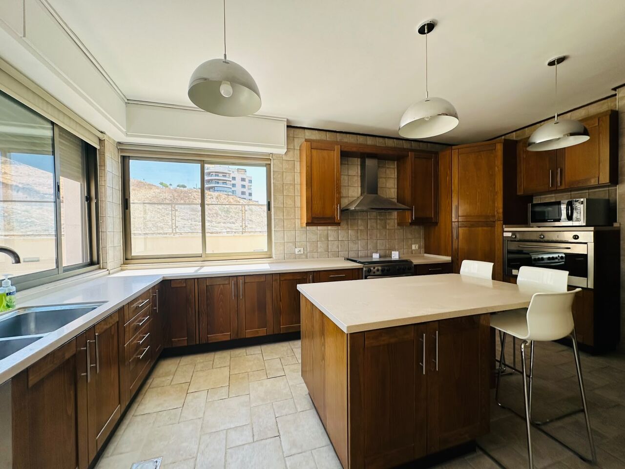 Abdoun, Apartments, Flats, Houses & Villas, JOD 30000/year,  4 BR,  270 Sq. Meter,  Rooftop Apartment For Rent In Abdoun