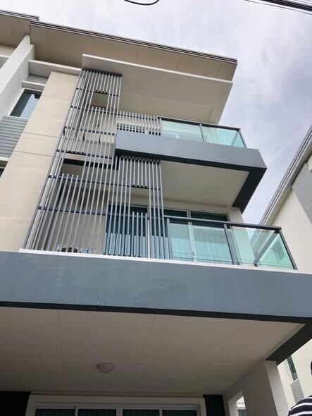 Bangkok, Villas, THB 32000,  22 Sq. Feet,  Townhome For Rent, 3 Floors, 22 Sq M, Town Avenu Srinakarin Soi On Nut 68, Near MRT Sri