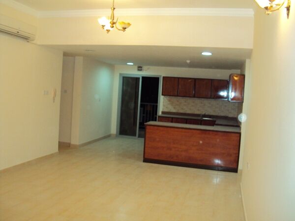 Busaiteen, Apartments, Flats, Houses & Villas, BHD 260/month,  Furnished,  3 BR,  200 Sq. Meter,  3 Br Pool Gym Balcony Furnsihed   2 Bathoom  High Floor