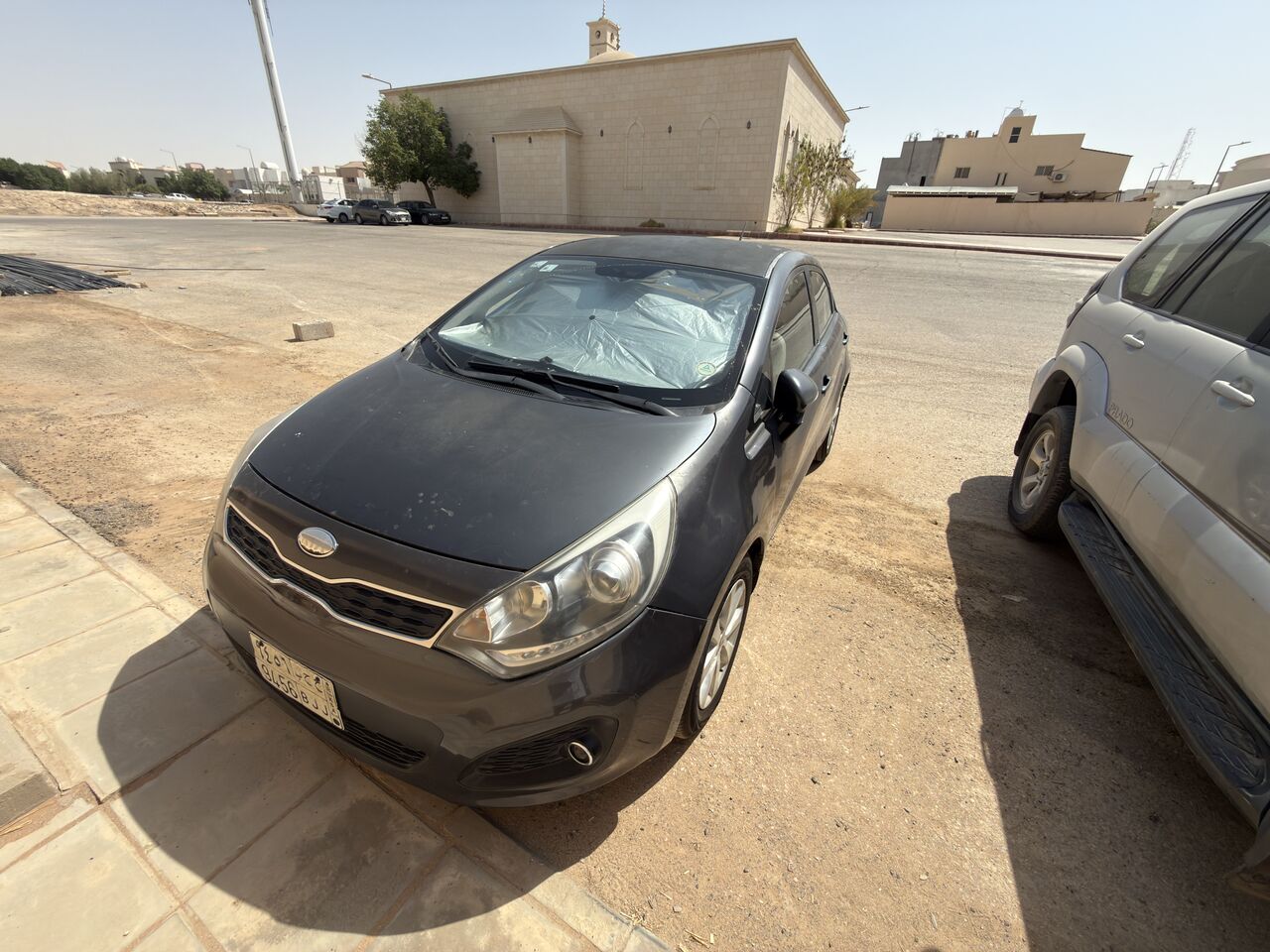 Riyadh, Vehicles, Cars & Trucks , SAR 20000,  Kia Rio Hatchback,  2014,  Automatic,  180000 KM,