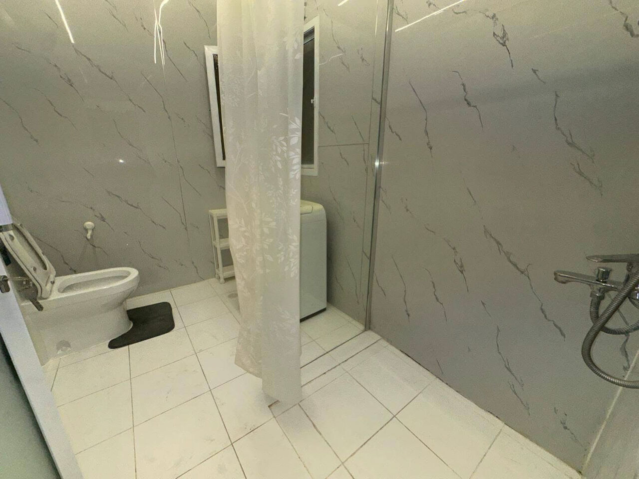 Adliya, Apartments, Flats, Houses & Villas, BHD 220/month,  1 BR,  Adliya:- Studio Fully-Furnished Flat On Rent With EWA.  📍Close To Ramada Hotel.  Bd 220