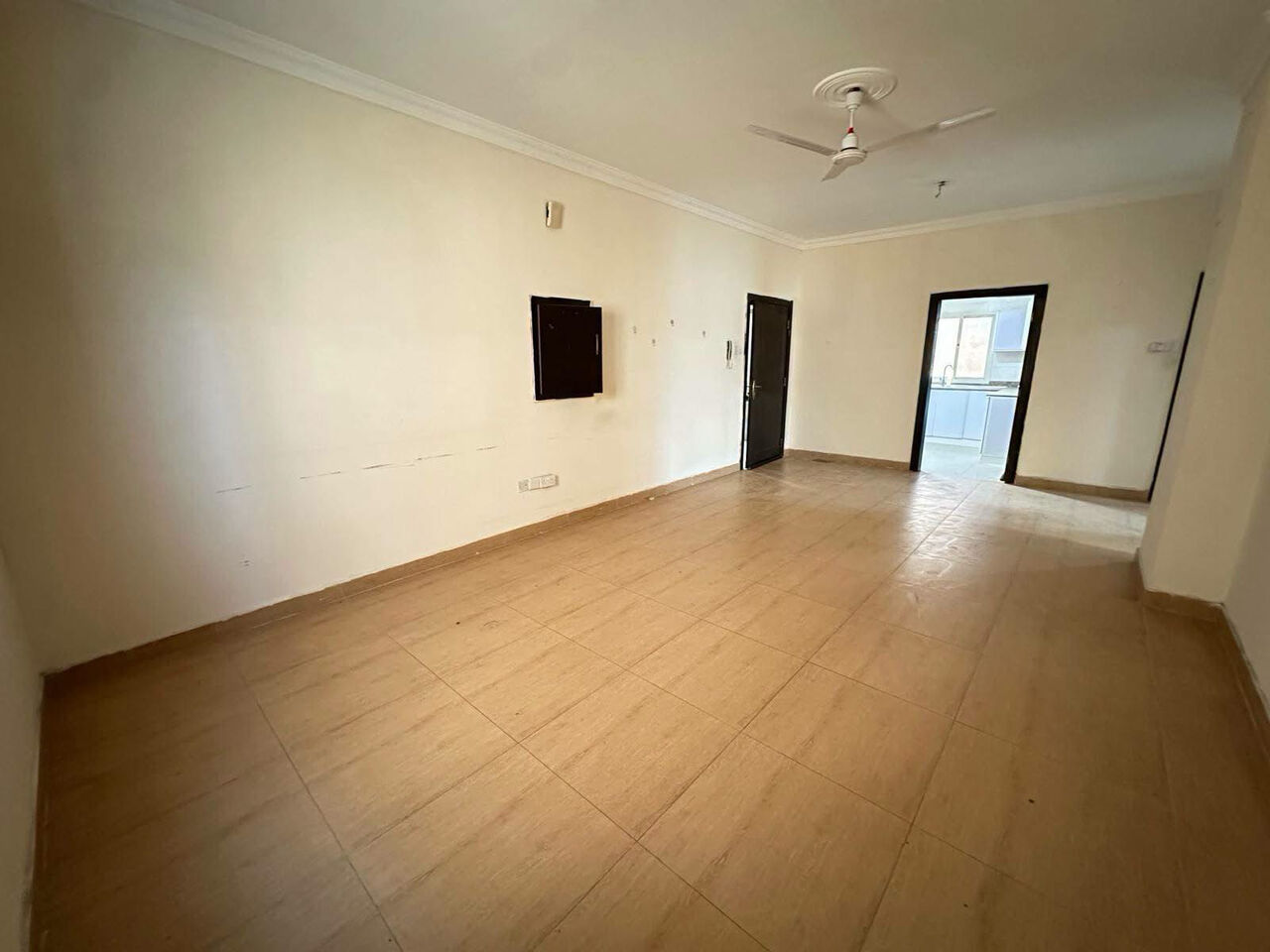 Gudaibiya, Apartments, Flats, Houses & Villas, BHD 210/month,  2 BR,  Gudaibiya :- 2BHK Unfurnished Flat On Rent With Only A/Cs . Close To Shura Council. Bd 210