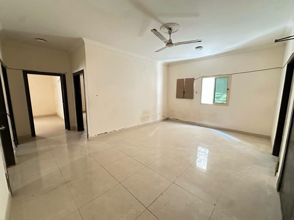 Gudaibiya, Apartments, Flats, Houses & Villas, BHD 250/month,  2 BR,  Gudaibiya :- 3BHK Unfurnished Flat On Rent.  📍Close To Shura Council.Bd 250/- Without EWA