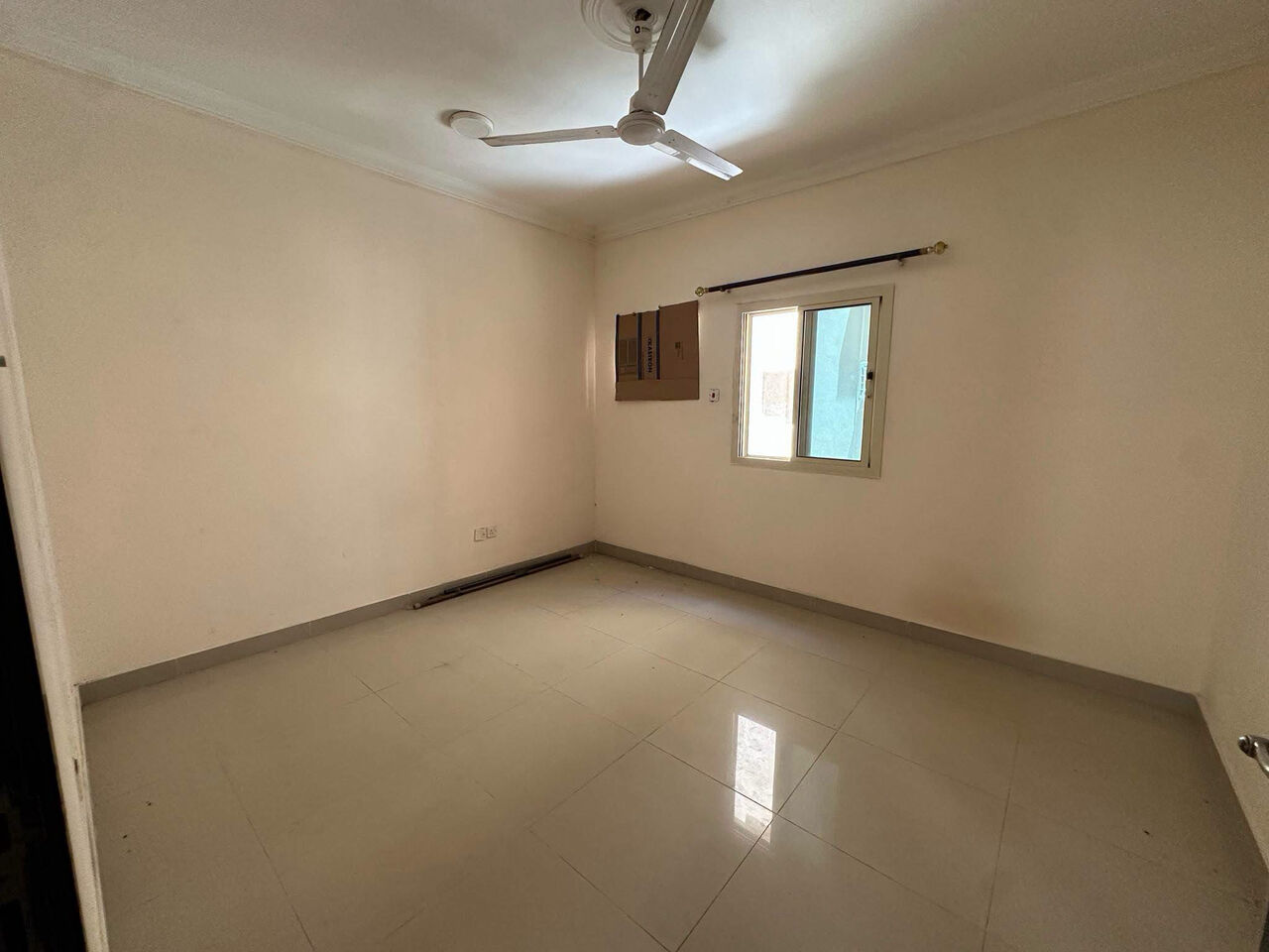 Gudaibiya, Apartments, Flats, Houses & Villas, BHD 250/month,  2 BR,  Gudaibiya :- 3BHK Unfurnished Flat On Rent.  📍Close To Shura Council.Bd 250/- Without EWA