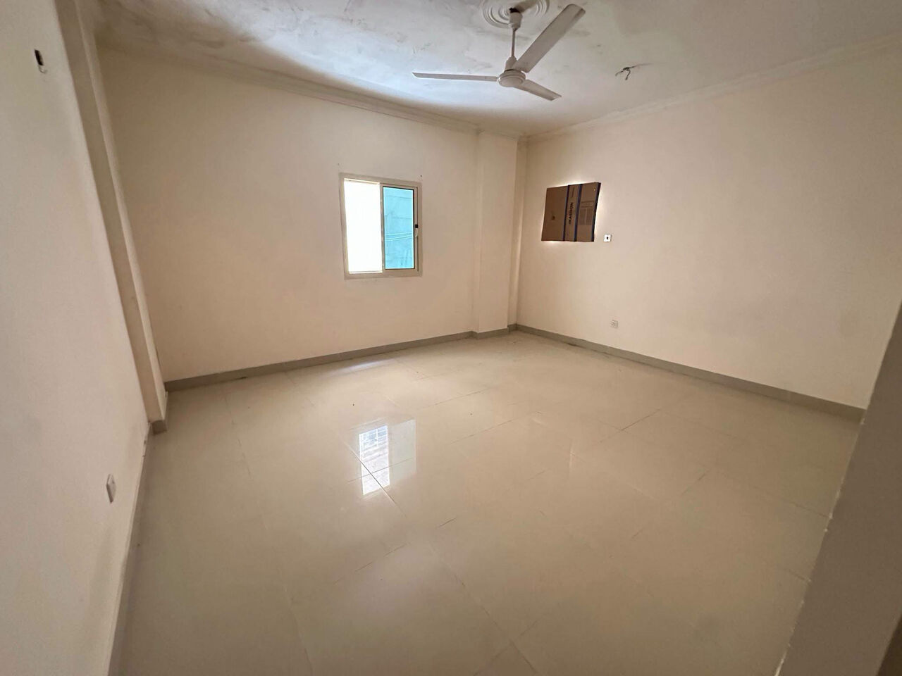 Gudaibiya, Apartments, Flats, Houses & Villas, BHD 250/month,  2 BR,  Gudaibiya :- 3BHK Unfurnished Flat On Rent.  📍Close To Shura Council.Bd 250/- Without EWA
